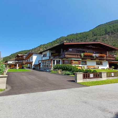 Modern Apartment In Langenfeld Near Ski Area Εξωτερικό φωτογραφία