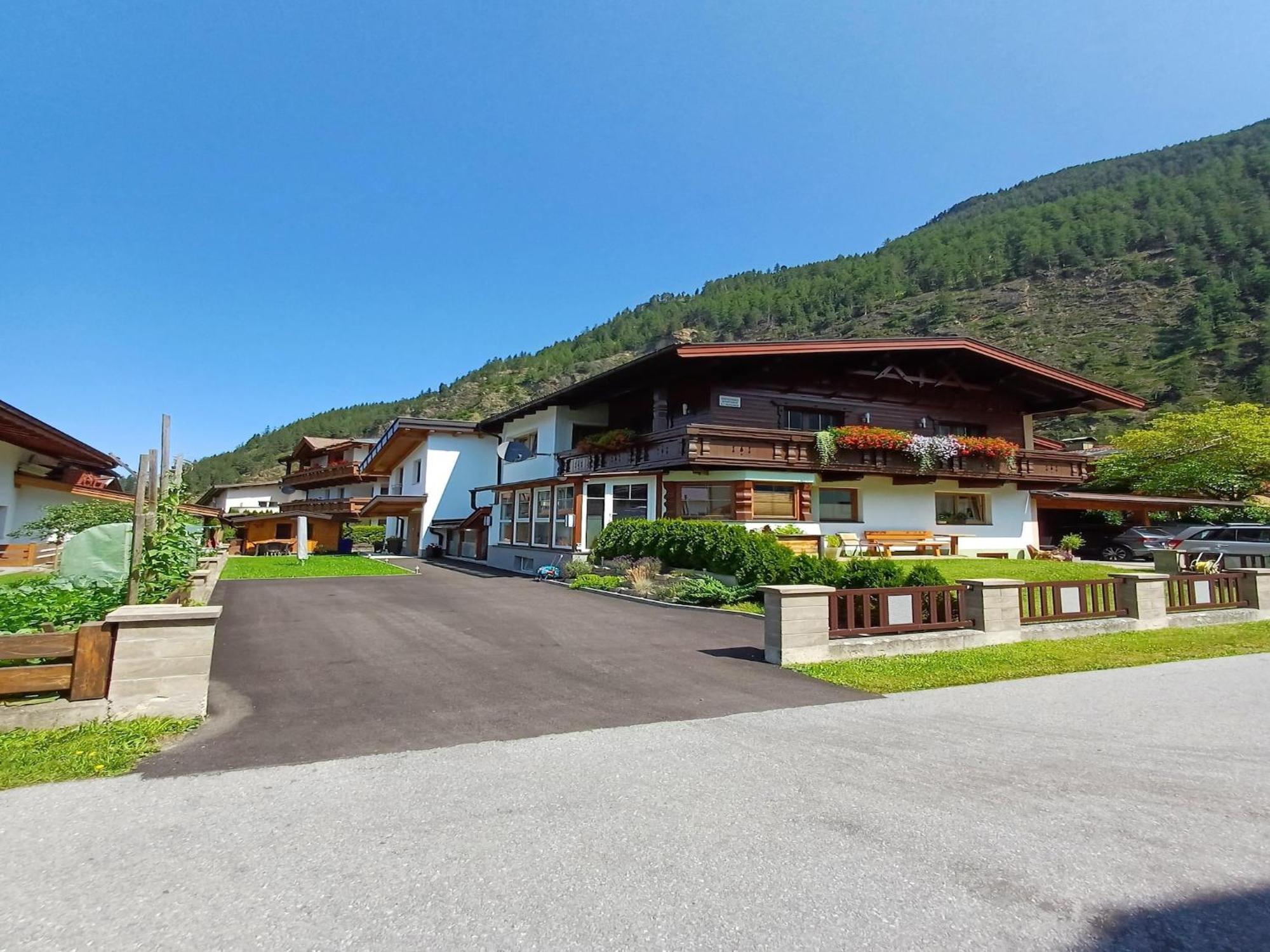 Modern Apartment In Langenfeld Near Ski Area Εξωτερικό φωτογραφία